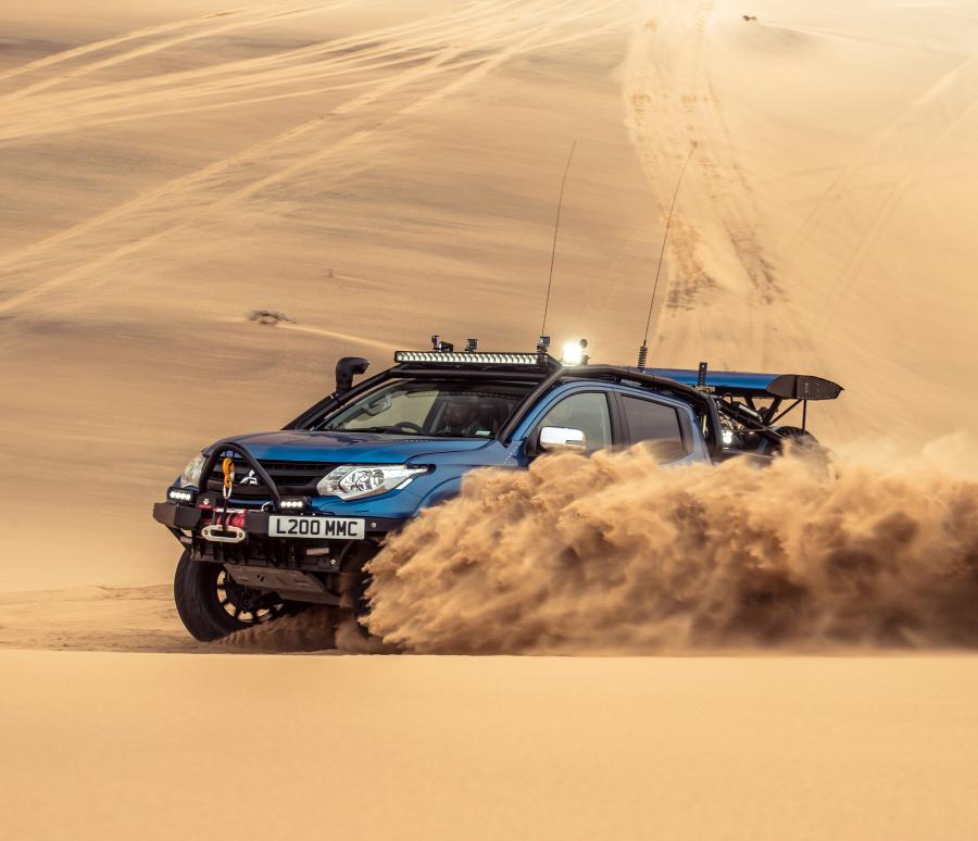  Mitsubishi L200 Desert Warrior 2017 года  (фото 12 из 15)